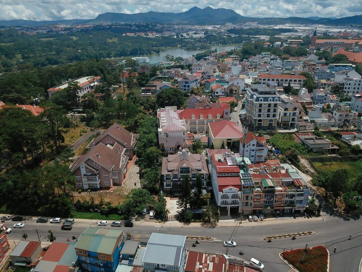 Minh Chi Hotel Далат Экстерьер фото